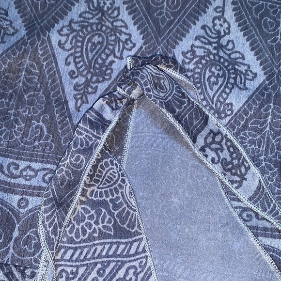 CONVERSE Women’s Blue Paisley Flowing Tie Tank Top Blouse XL - Picture 7 of 14